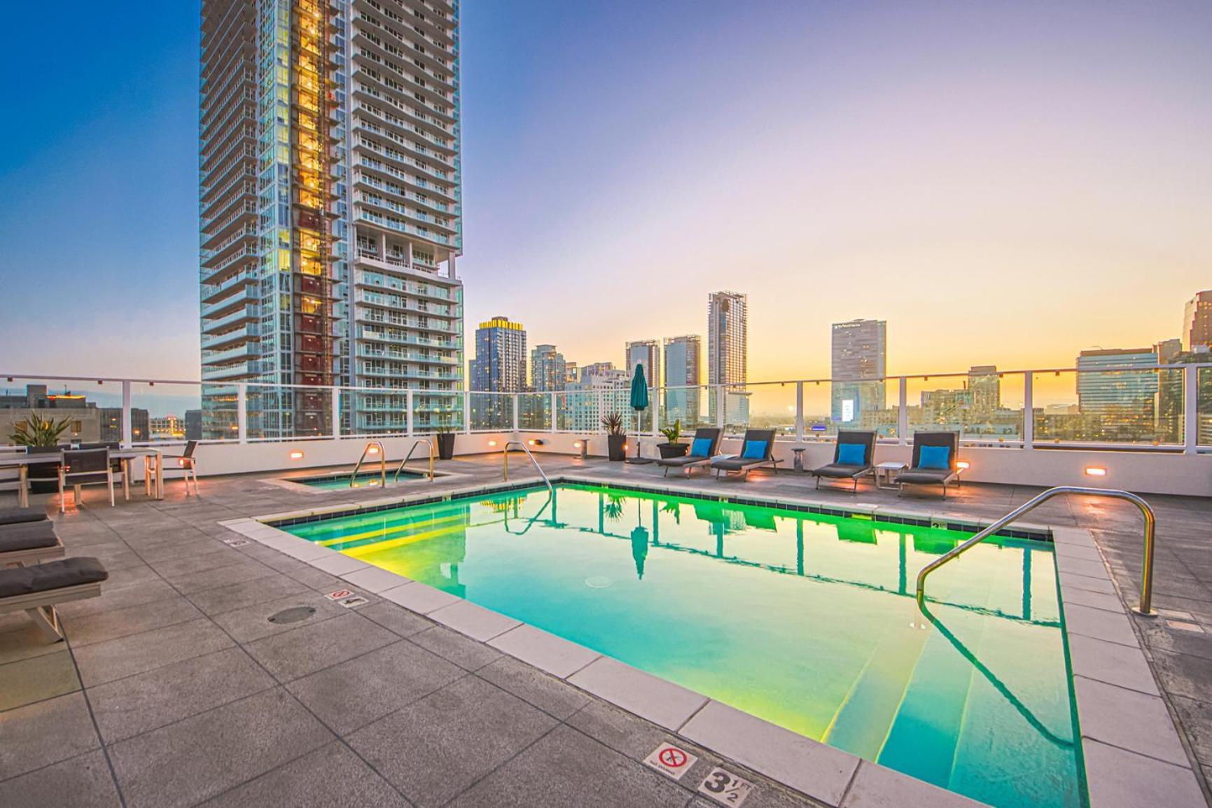 ロサンゼルスStunning 1 Bdr 1 Bth, Pool, Jacuzziアパートメント エクステリア 写真