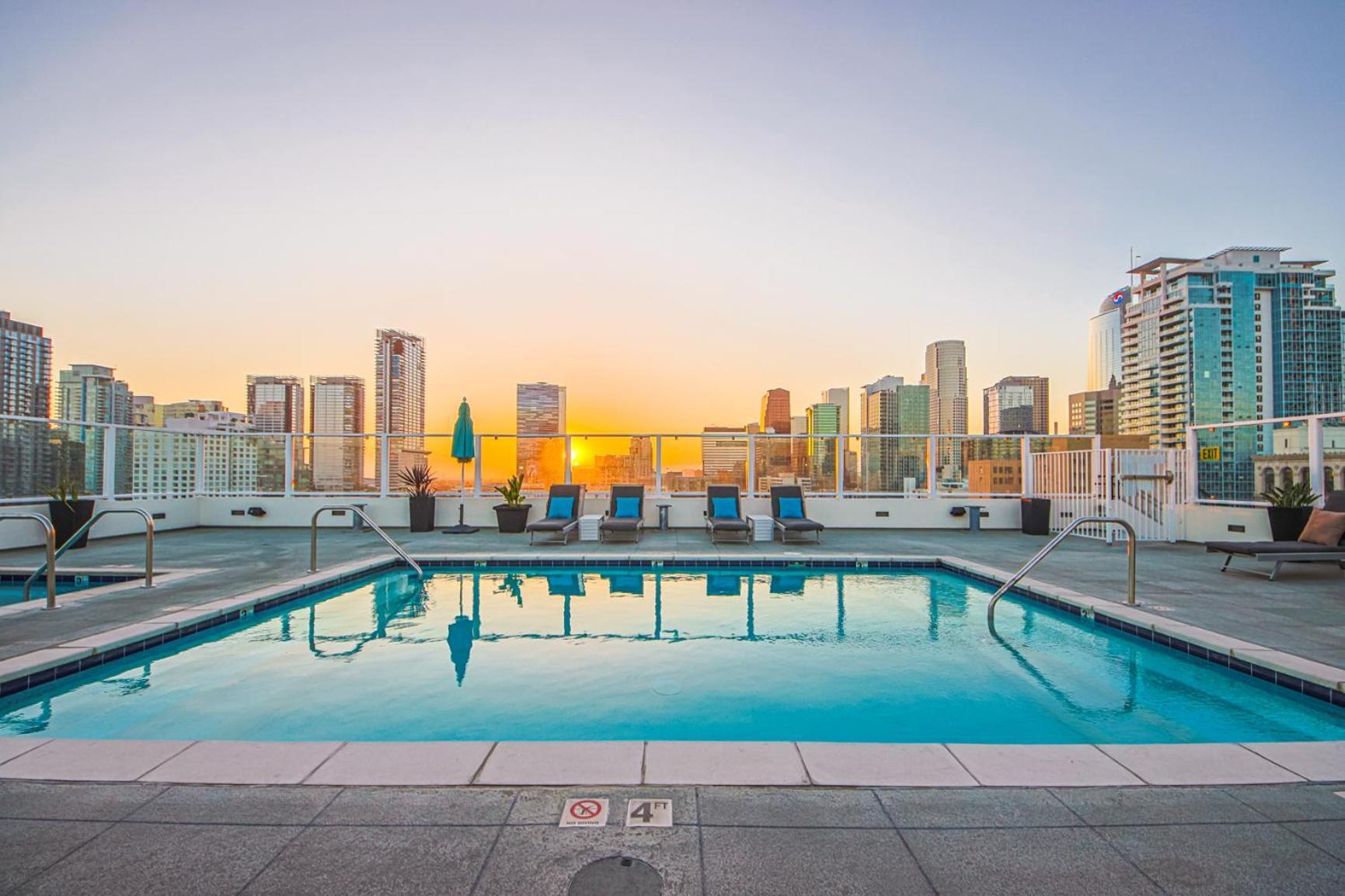 ロサンゼルスStunning 1 Bdr 1 Bth, Pool, Jacuzziアパートメント エクステリア 写真