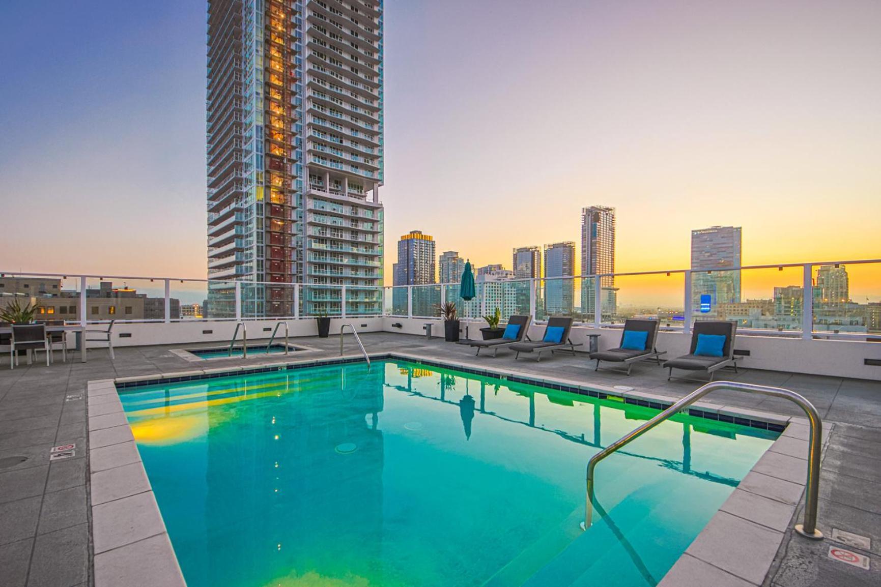 ロサンゼルスStunning 1 Bdr 1 Bth, Pool, Jacuzziアパートメント エクステリア 写真