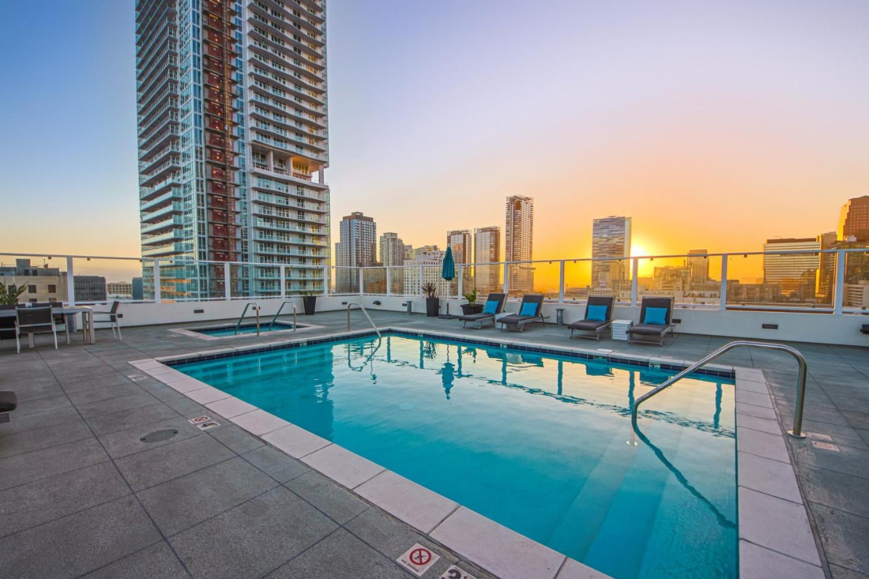 ロサンゼルスStunning 1 Bdr 1 Bth, Pool, Jacuzziアパートメント エクステリア 写真